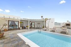 Villa en Playa Blanca - Villa Flora - Villasexperience