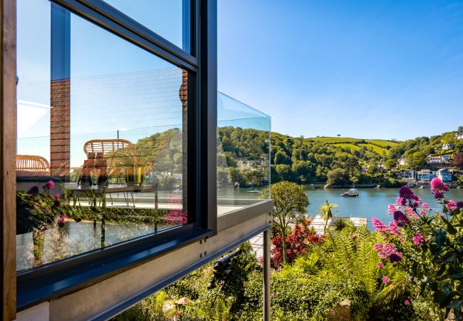 Ferienhaus in Kingswear - Two Guns - Stylish town house with stunning river views