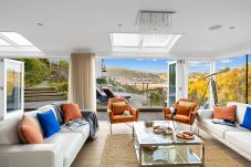 Ferienhaus in Kingswear - Homefield - Stylish 5-Bedroom Kingswear Retreat with Panoramic Estuary Views
