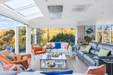 Ferienhaus in Kingswear - Homefield - Stylish 5-Bedroom Kingswear Retreat with Panoramic Estuary Views