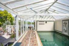 Ferienhaus in Dittisham - Water Edge House & Boathouse - Swimming Pool