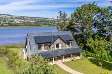 Ferienhaus in Combeinteignhead - Gable View – Luxury Riverside Retreat with Panoramic Views & Cinema Room