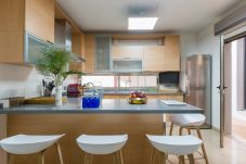 Villa in Santa Cruz de Tenerife - Villa with Sea Views, Pool, Gym, Cinema - HomeForGuest